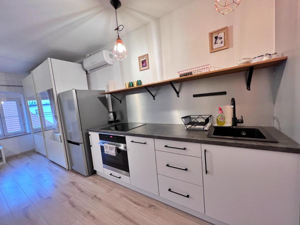 Apartament W Samym Centrum Jeleniej Gory Єленя-Ґура Екстер'єр фото